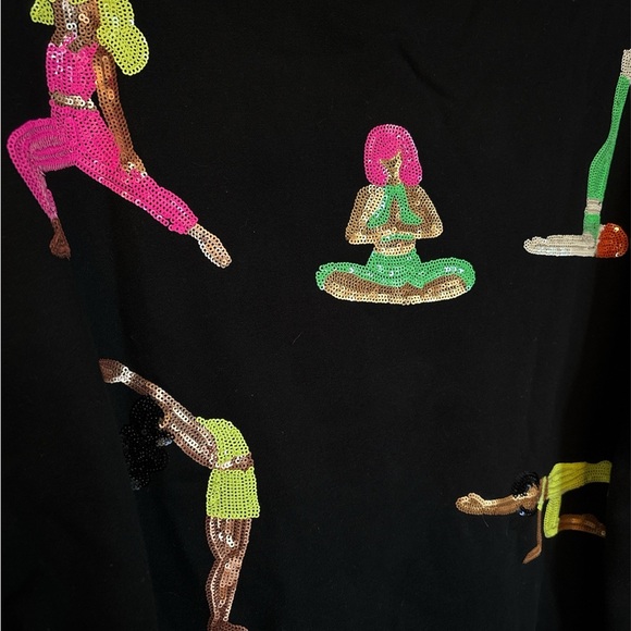 Queen of Sparkles Yoga Pilates Sequined Sweatshirt Black Crew Neck Oversized XS - Picture 3 of 7